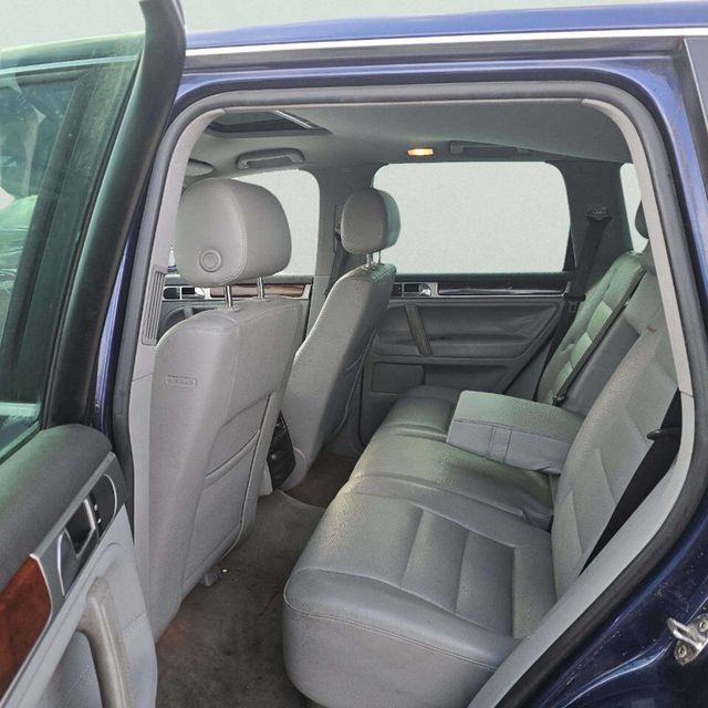 2006 Volkswagen Touareg 4dr 3.2L V6 *Ltd Avail* - 22965542 - 6