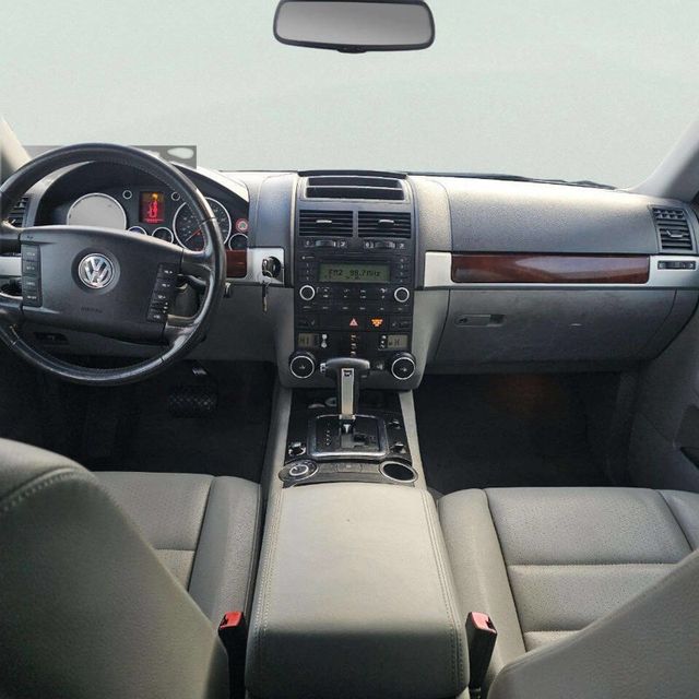 2006 Volkswagen Touareg 4dr 3.2L V6 *Ltd Avail* - 22965542 - 7