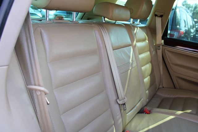 2006 Volkswagen Touareg 4dr 4.2L V8 - 22985017 - 21