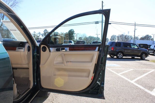 2006 Volkswagen Touareg 4dr 4.2L V8 - 22985017 - 37