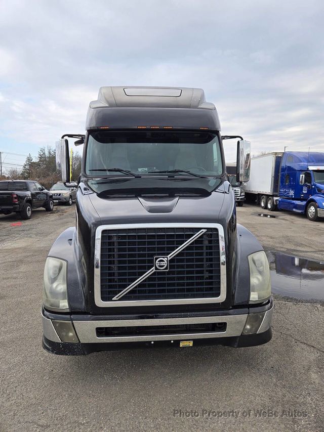 2006 Volvo VNL 6X4 2dr Conventional New Generation - 23005200 - 6