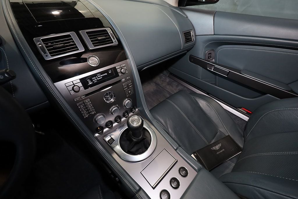 2007 Aston Martin DB9 2dr Coupe Manual - 21830752 - 25