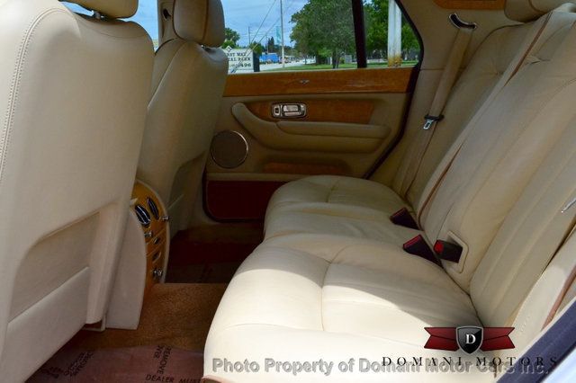 2007 Bentley Arnage Beautiful White Arnage w/ only 26,226 miles! Excellent condition - 16319383 - 49