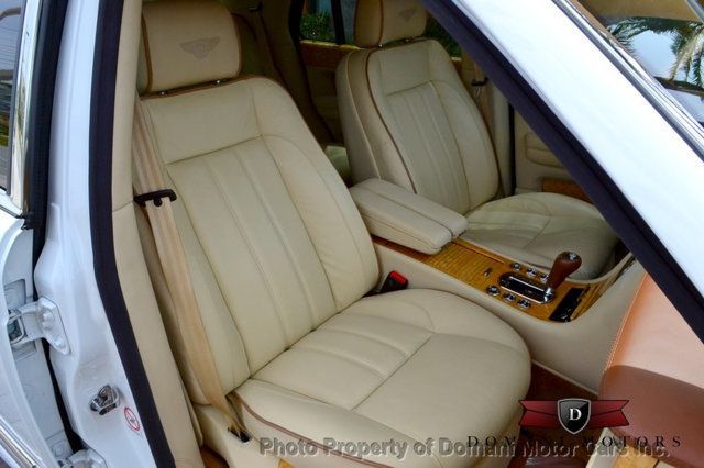 2007 Bentley Arnage Beautiful White Arnage w/ only 26,226 miles! Excellent condition - 16319383 - 56