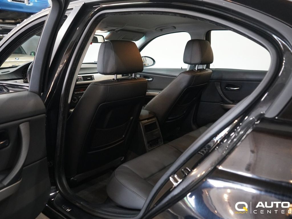 2007 BMW 3 Series 323i - 23055995 - 17