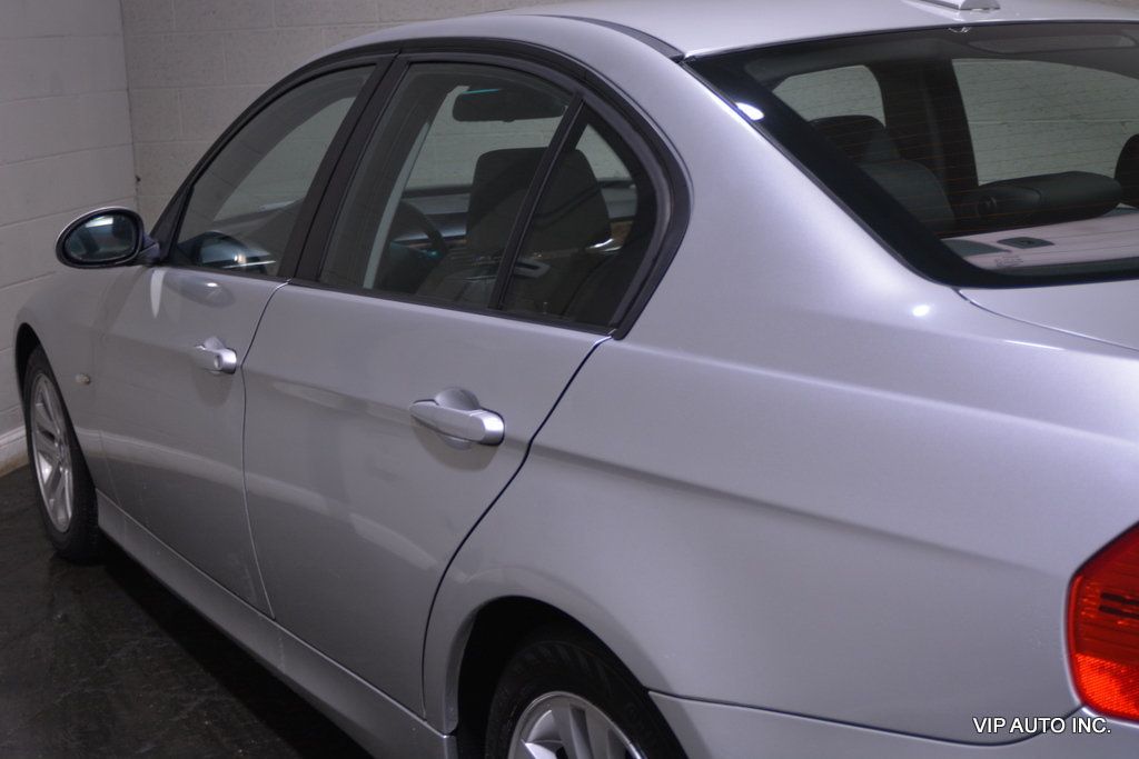 2007 BMW 3 Series 328xi - 22430334 - 10