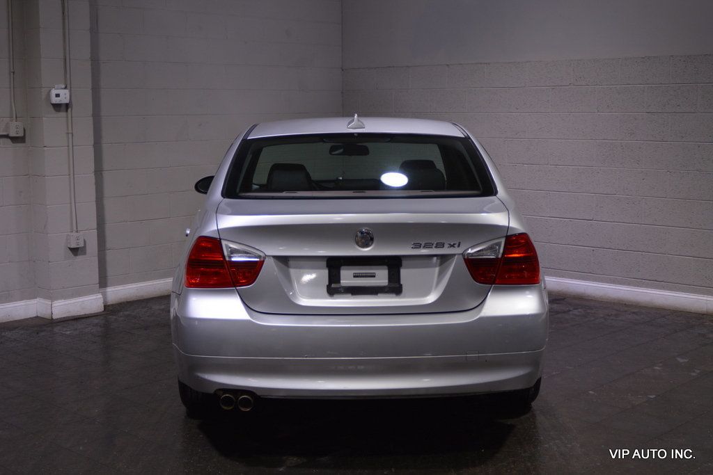 2007 BMW 3 Series 328xi - 22430334 - 13