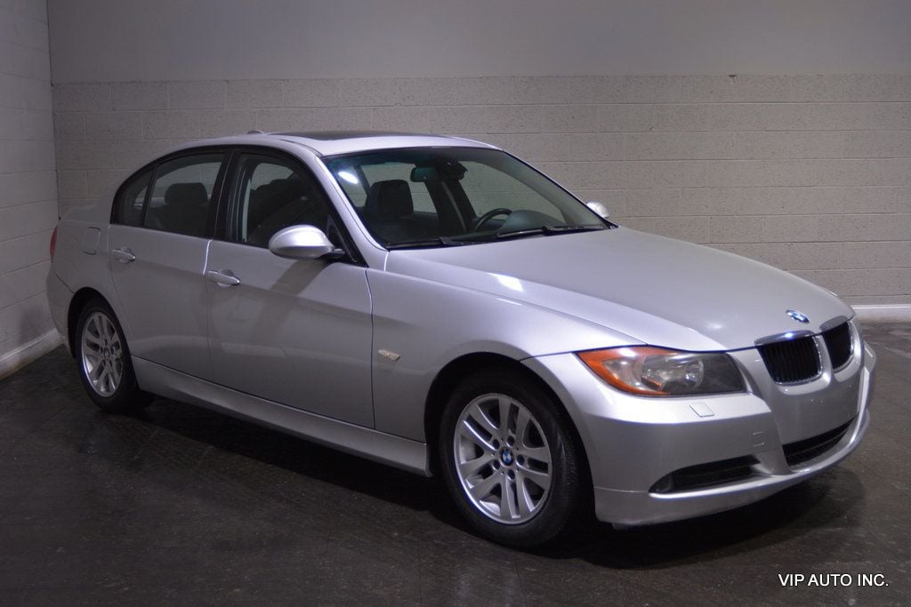 2007 BMW 3 Series 328xi - 22430334 - 38