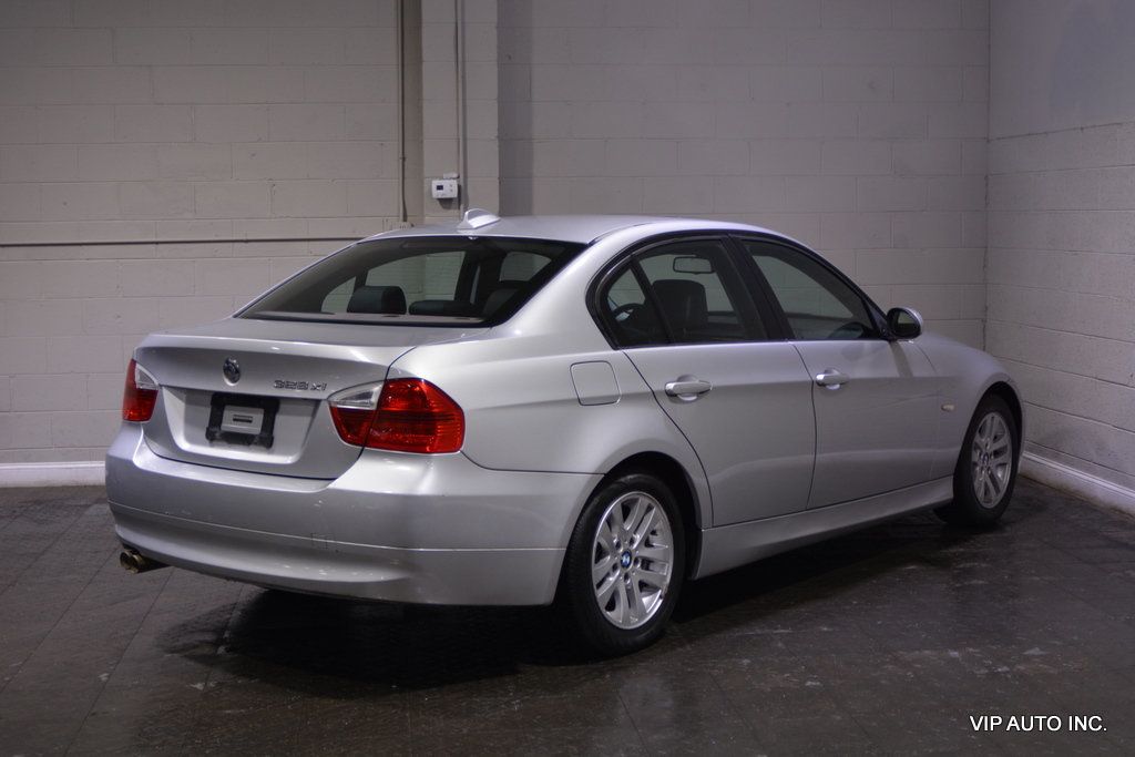 2007 BMW 3 Series 328xi - 22430334 - 41