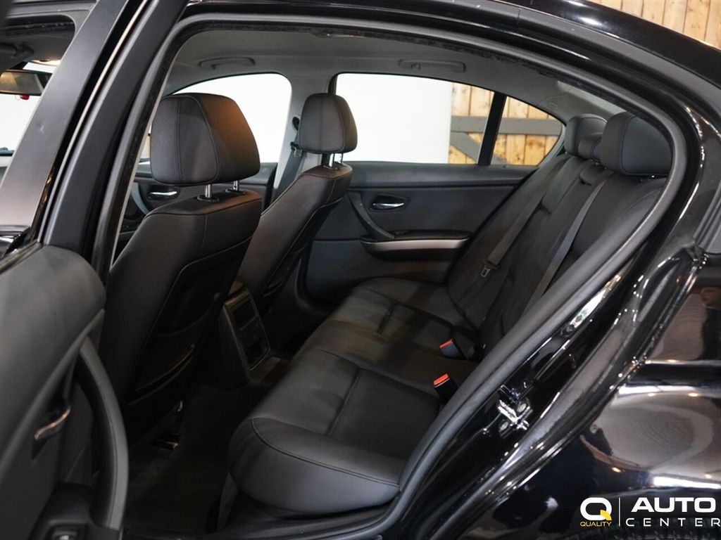 2007 BMW 3 Series 4dr Sdn 323i RWD - 23055995 - 18