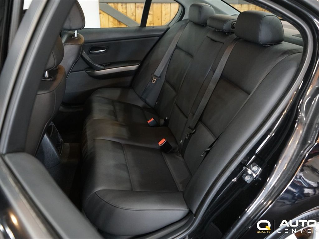 2007 BMW 3 Series 4dr Sdn 323i RWD - 23055995 - 19