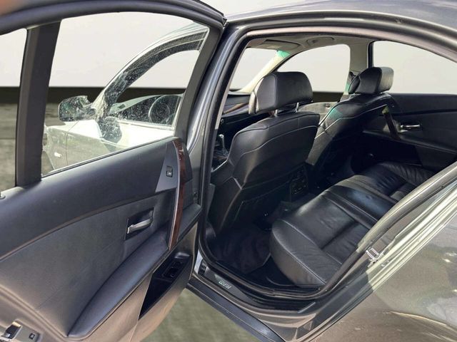 2007 BMW 5 Series 530xi - 23029815 - 15