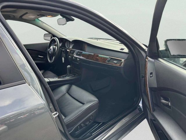 2007 BMW 5 Series 530xi - 23029815 - 19