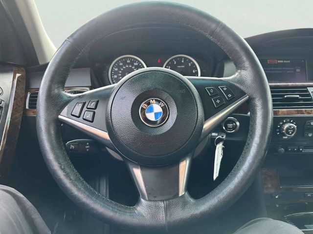 2007 BMW 5 Series 530xi - 23029815 - 22