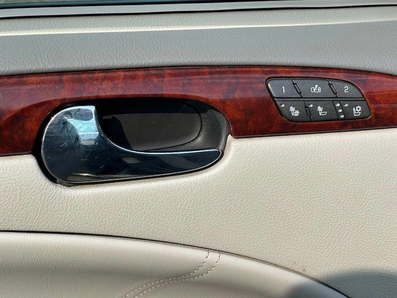 2007 Buick Lucerne 4dr Sedan V6 CXL - 22901693 - 9