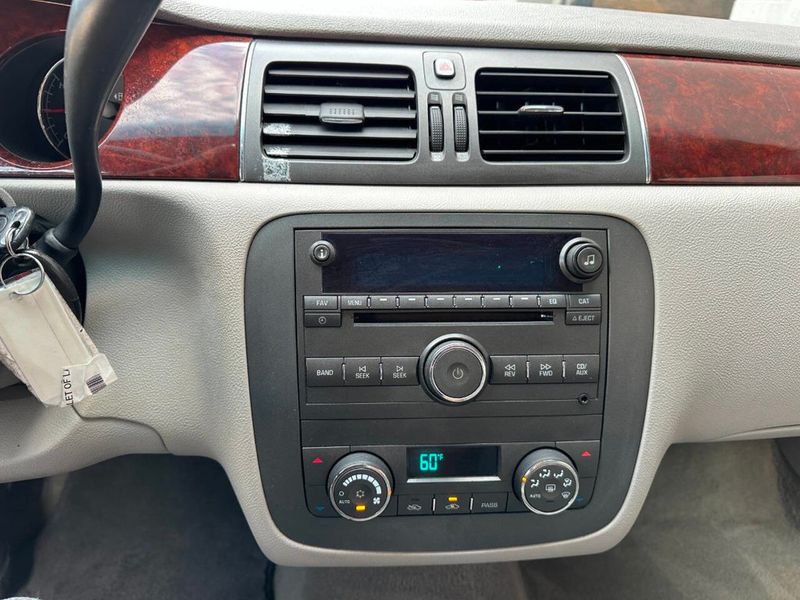 2007 Buick Lucerne 4dr Sedan V6 CXL - 22901693 - 34