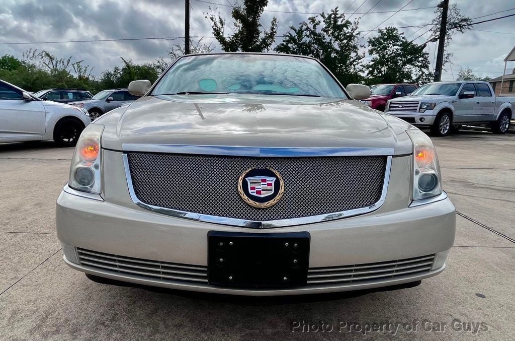 2007 Cadillac DTS 4dr  Sedan DTS - 22172595 - 1