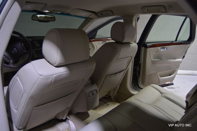 2007 Cadillac DTS 4dr Sedan Luxury I - 22905750 - 19