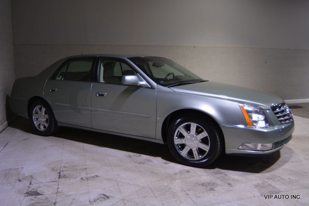 2007 Cadillac DTS 4dr Sedan V8 - 22905750 - 28