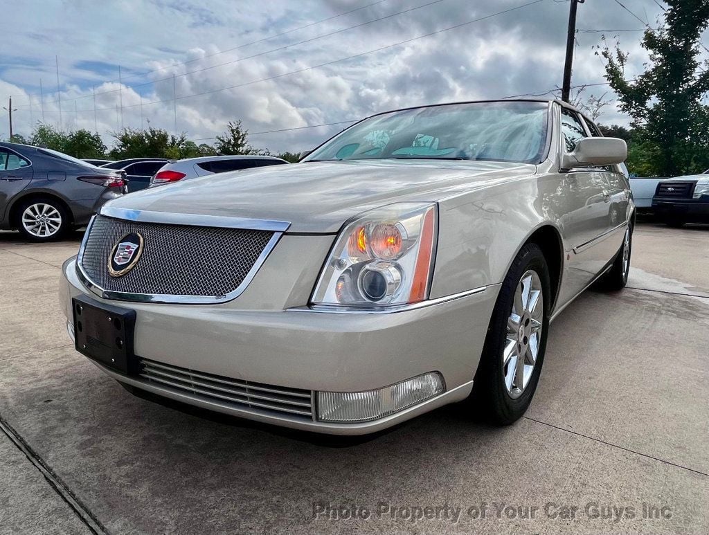 2007 Cadillac DTS Clean loaded and well maintained - 22172595 - 0