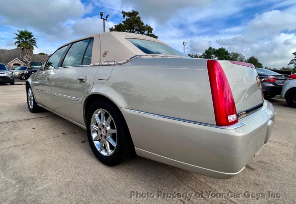 2007 Cadillac DTS Clean loaded and well maintained - 22172595 - 9