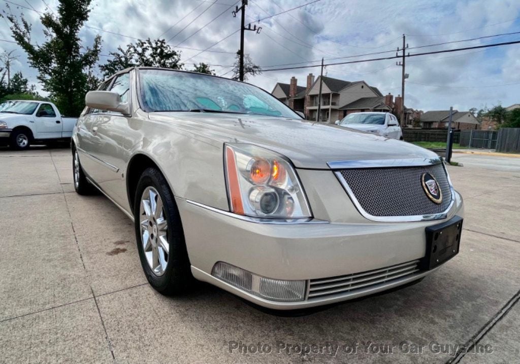 2007 Cadillac DTS Clean loaded and well maintained - 22172595 - 2