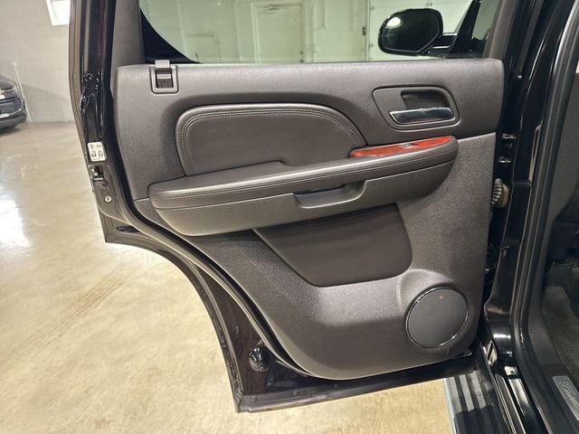 2007 Cadillac Escalade AWD 4dr - 22984279 - 35