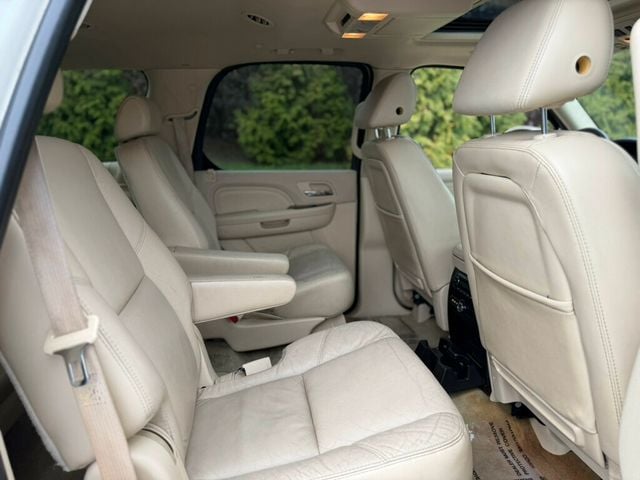 2007 Cadillac Escalade AWD 4dr - 22989957 - 24