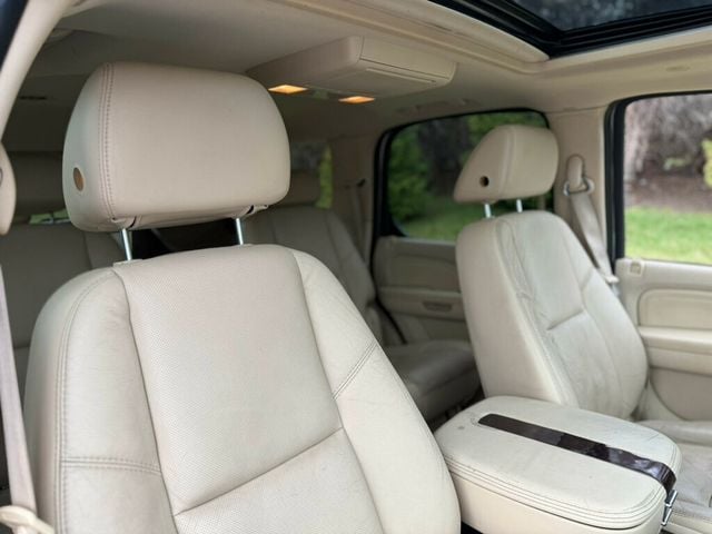 2007 Cadillac Escalade AWD 4dr - 22989957 - 27
