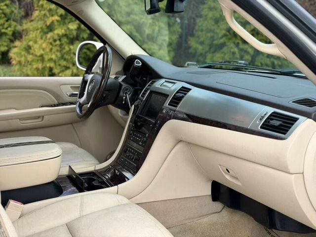 2007 Cadillac Escalade AWD 4dr - 22989957 - 29