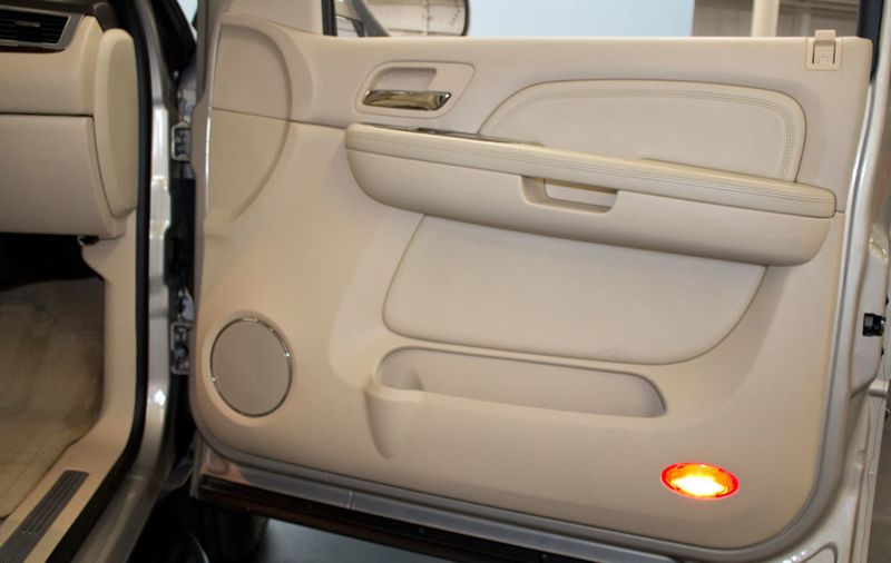 Vordere Fahrerseite Pu Sitzbezug für Cadillac Escalade 2007-2014 Beige