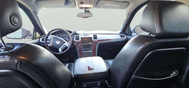 2007 Cadillac Escalade EXT AWD 4dr - 23007426 - 8