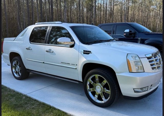 2007 Cadillac Escalade EXT AWD 4dr - 23006504 - 1