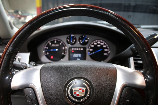 2007 Cadillac Escalade EXT AWD 4dr - 23006504 - 52