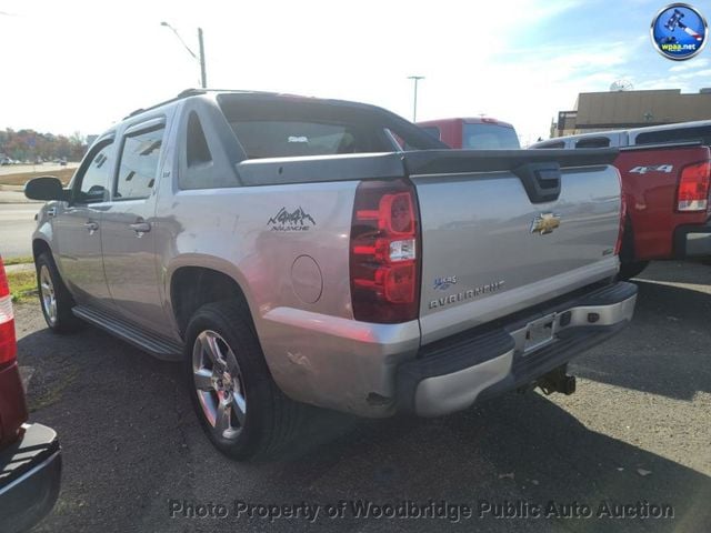 2007 Chevrolet Avalanche 4WD Crew Cab 130" LTZ - 22932329 - 5