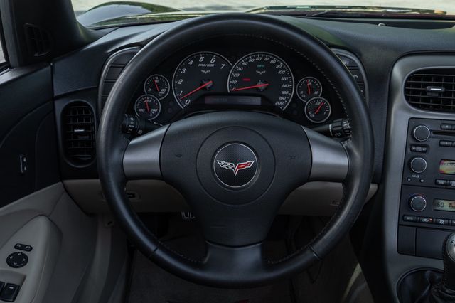 2007 Chevrolet Corvette 2dr Convertible - 23043445 - 16