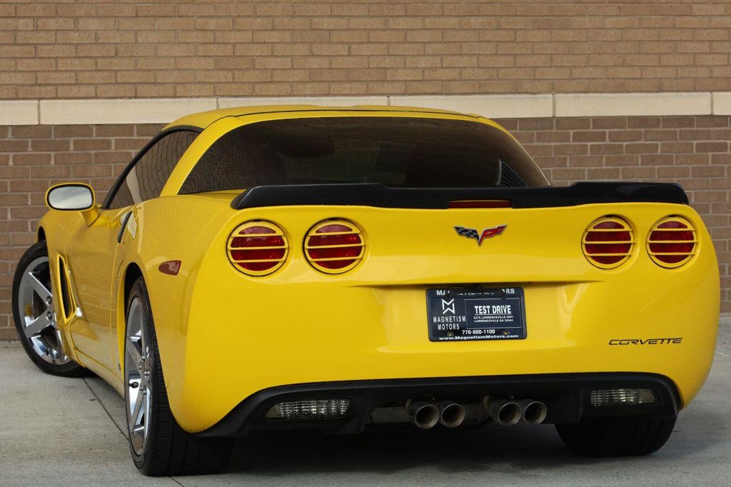 Chevrolet Corvette photo 11
