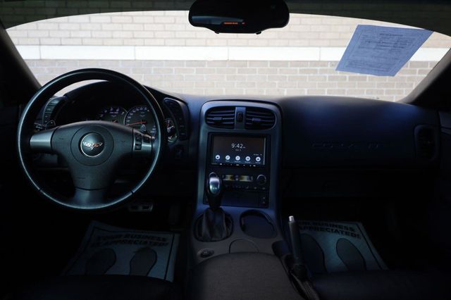2007 Chevrolet Corvette Base - 23092826 - 24