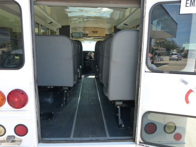 2007 Chevrolet Express Commercial Cutaway 4.8L V8 GAS*3500*SRW*139" WB C6Y*"COLLINS" 15 PASSENGER MINI BUS - 22762913 - 13