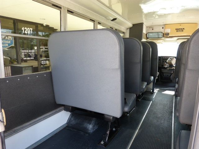 2007 Chevrolet Express Commercial Cutaway 4.8L V8 GAS*3500*SRW*139" WB C6Y*"COLLINS" 15 PASSENGER MINI BUS - 22762913 - 15