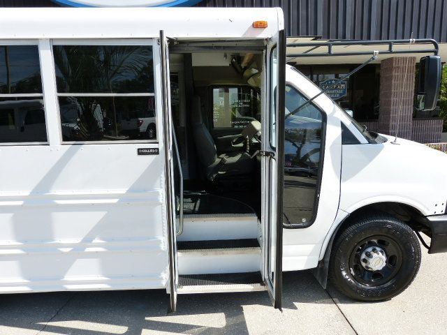 2007 Chevrolet Express Commercial Cutaway 4.8L V8 GAS*3500*SRW*139" WB C6Y*"COLLINS" 15 PASSENGER MINI BUS - 22762913 - 16