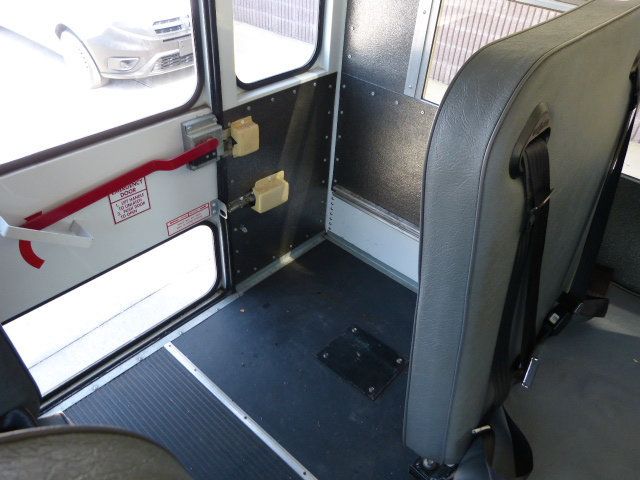 2007 Chevrolet Express Commercial Cutaway 4.8L V8 GAS*3500*SRW*139" WB C6Y*"COLLINS" 15 PASSENGER MINI BUS - 22762913 - 22