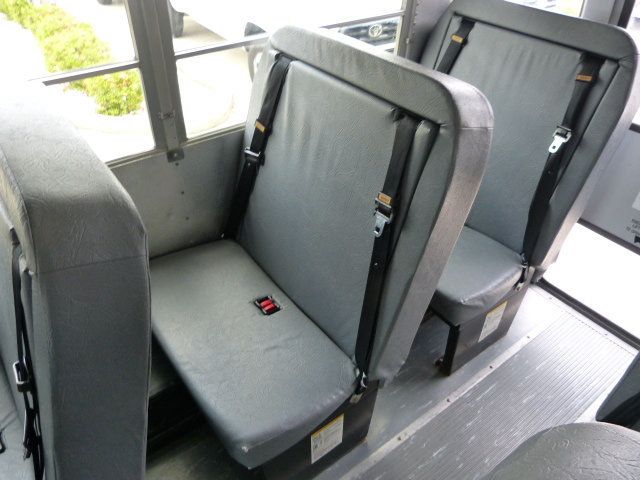 2007 Chevrolet Express Commercial Cutaway 4.8L V8 GAS*3500*SRW*139" WB*"THOMAS BUILT" 15 PASS. MINI BUS  - 22856121 - 22