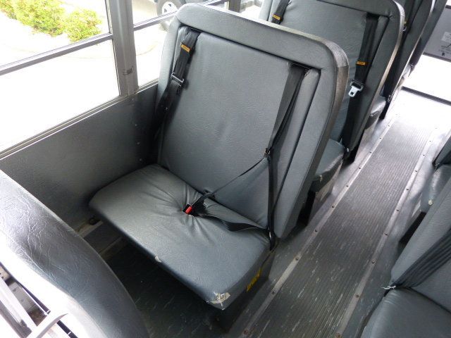 2007 Chevrolet Express Commercial Cutaway 4.8L V8 GAS*3500*SRW*139" WB*"THOMAS BUILT" 15 PASS. MINI BUS  - 22856121 - 26