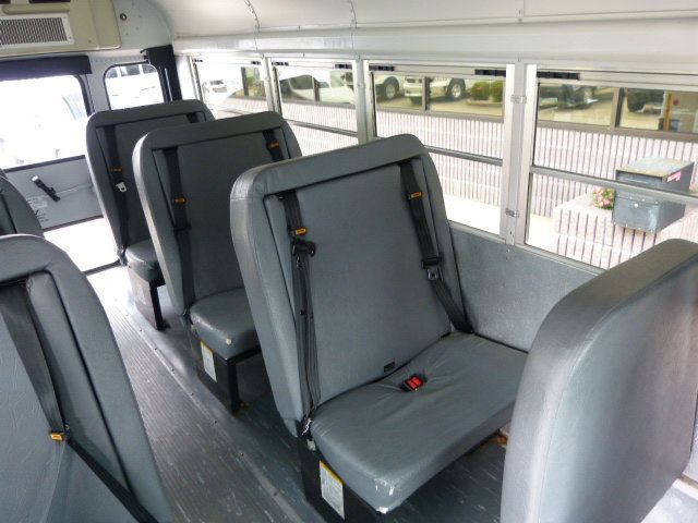 2007 Chevrolet Express Commercial Cutaway 4.8L V8 GAS*3500*SRW*139" WB*"THOMAS BUILT" 15 PASS. MINI BUS  - 22856121 - 28