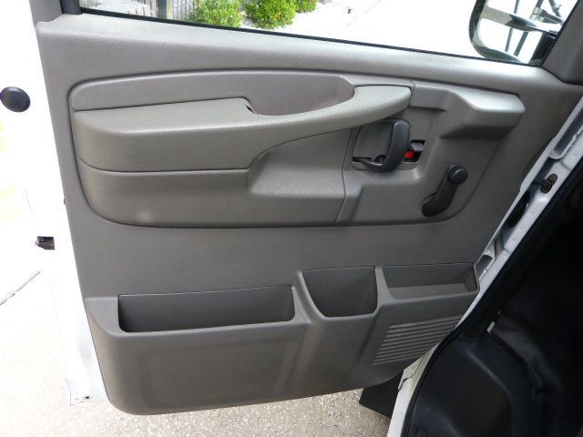 2007 Chevrolet Express Commercial Cutaway 4.8L V8 GAS*3500*SRW*139" WB*"THOMAS BUILT" 15 PASS. MINI BUS  - 22856121 - 32