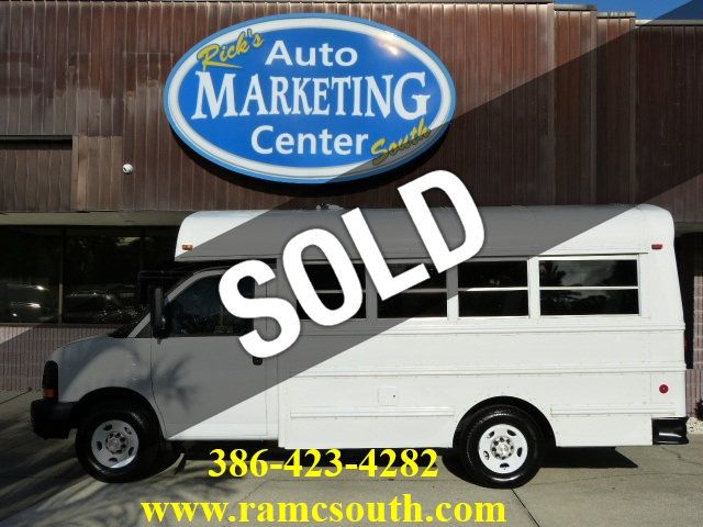 2007 Chevrolet Express Commercial Cutaway 4.8L V8 GAS*3500*SRW*139" WB*"THOMAS BUILT" 15 PASS. MINI BUS - 22929559 | Video 1