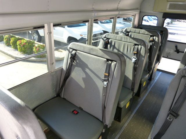 2007 Chevrolet Express Commercial Cutaway 4.8L V8 GAS*3500*SRW*139" WB*"THOMAS BUILT" 15 PASS. MINI BUS - 22929559 - 28