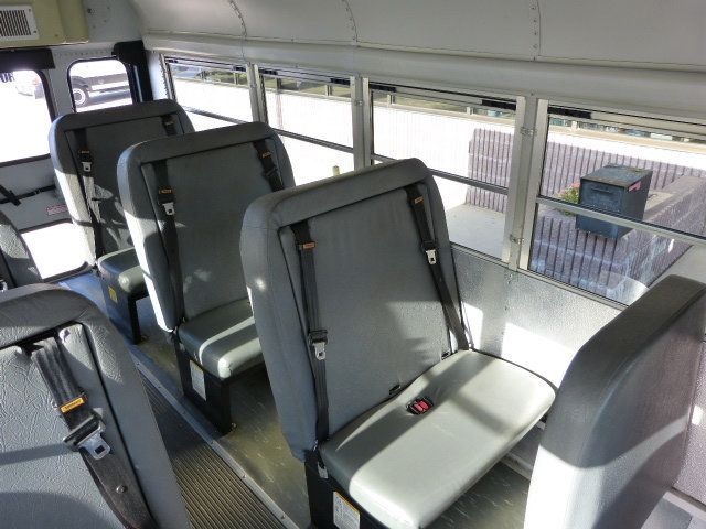 2007 Chevrolet Express Commercial Cutaway 4.8L V8 GAS*3500*SRW*139" WB*"THOMAS BUILT" 15 PASS. MINI BUS - 22929559 - 29