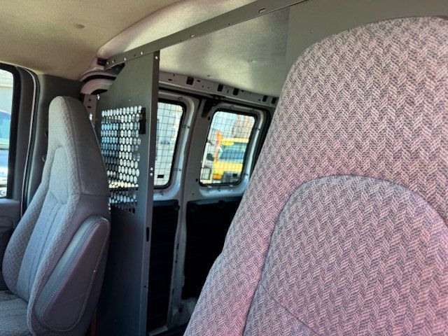 2007 Chevrolet G2500 CARGO VAN SHELVING/PARTITION PARTITION/READY FOR WORK - 22364286 - 32